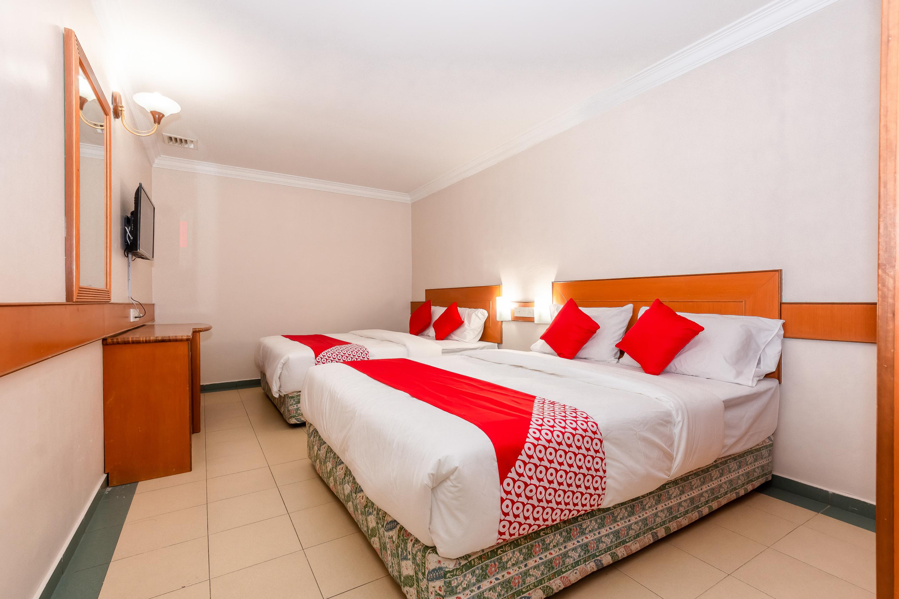 Oyo 764 Hotel Famous Inn Malacca Extérieur photo