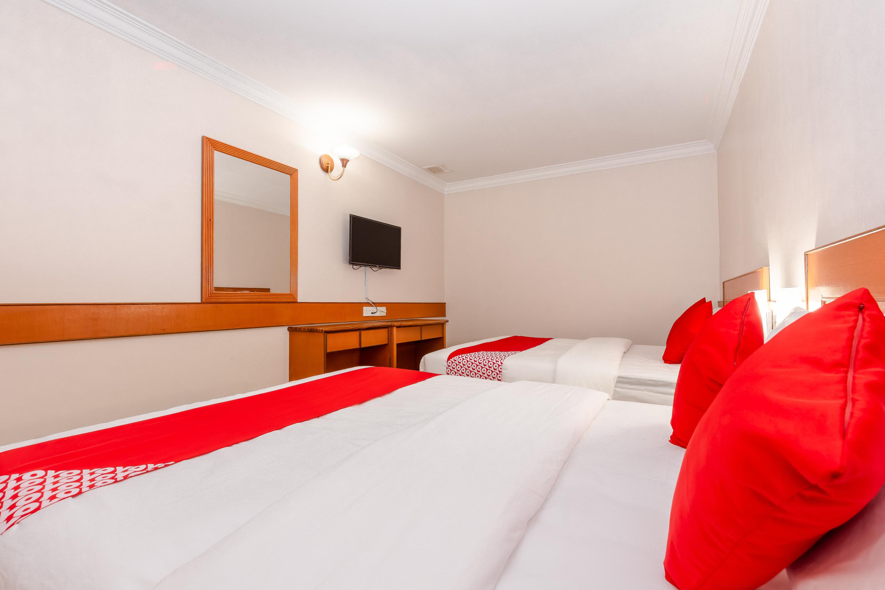 Oyo 764 Hotel Famous Inn Malacca Extérieur photo