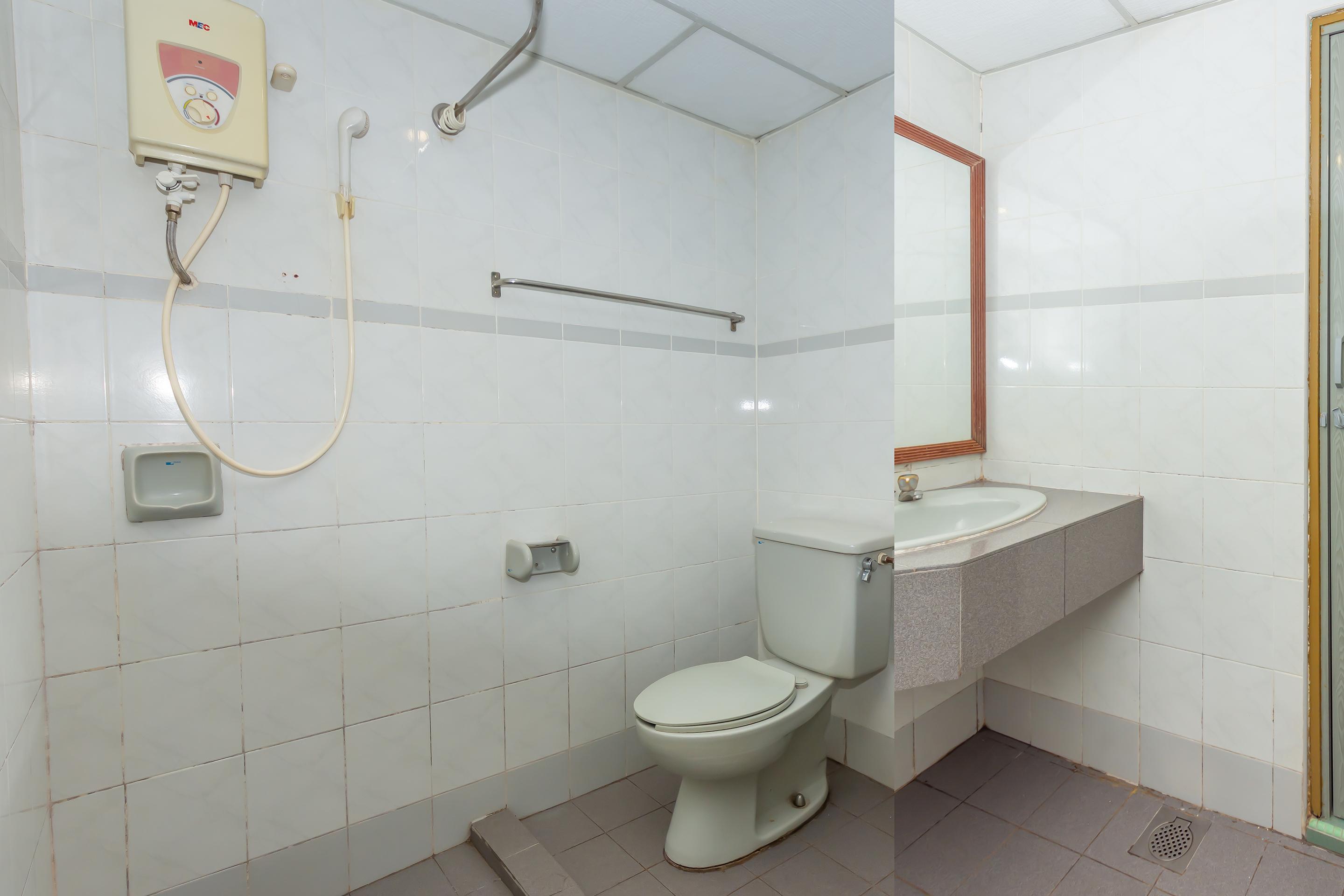 Oyo 764 Hotel Famous Inn Malacca Extérieur photo