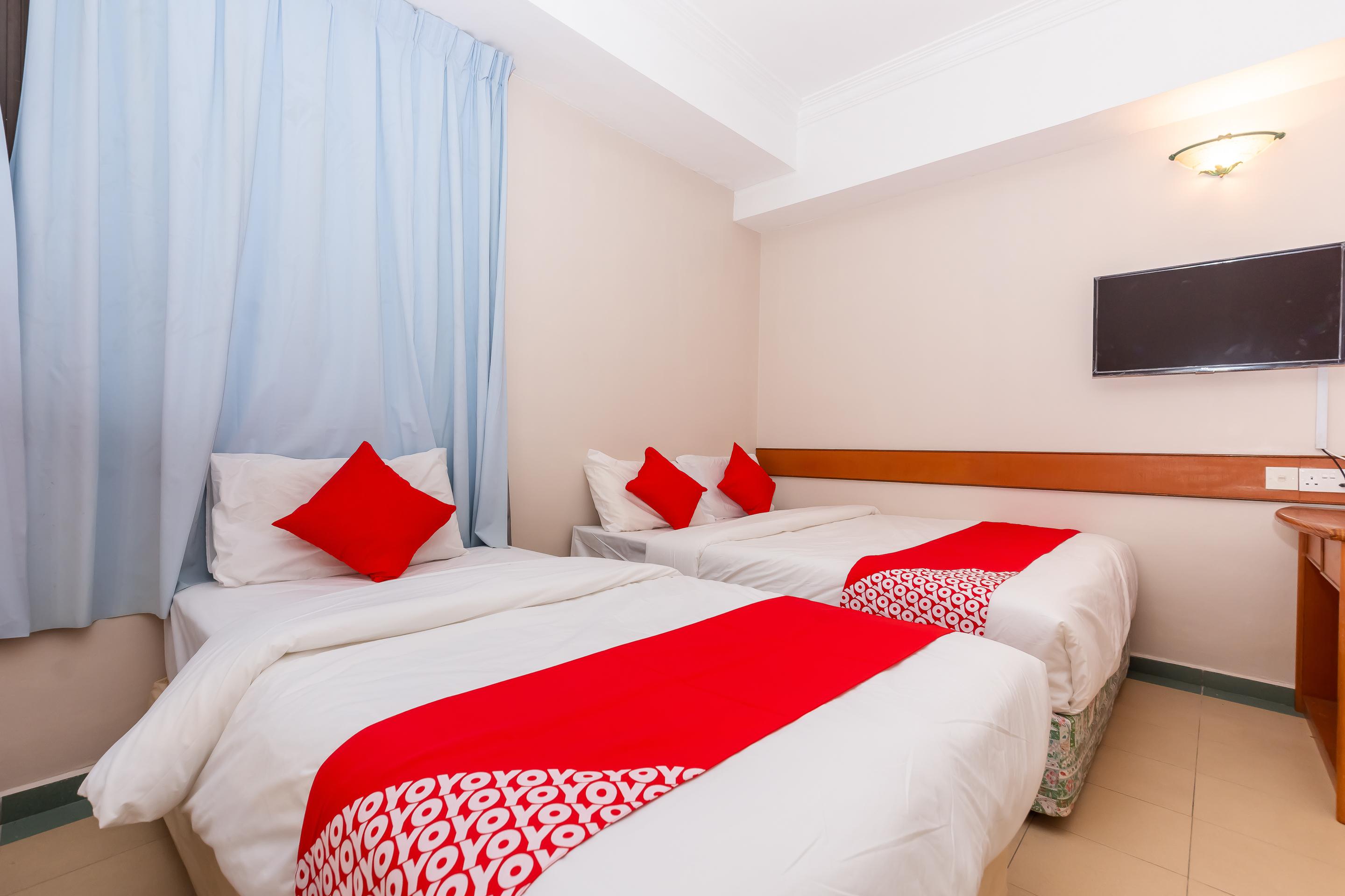 Oyo 764 Hotel Famous Inn Malacca Extérieur photo