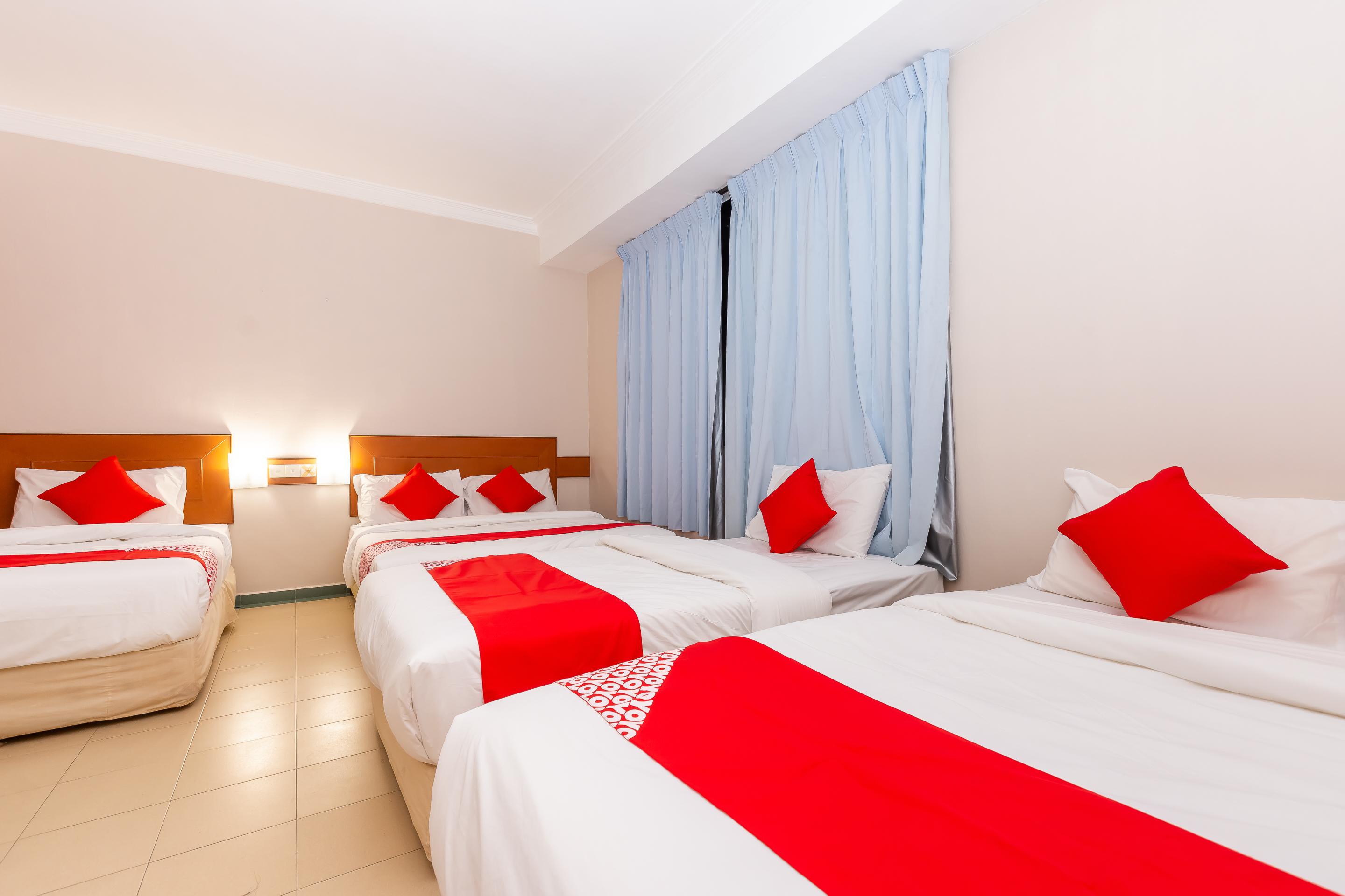 Oyo 764 Hotel Famous Inn Malacca Extérieur photo