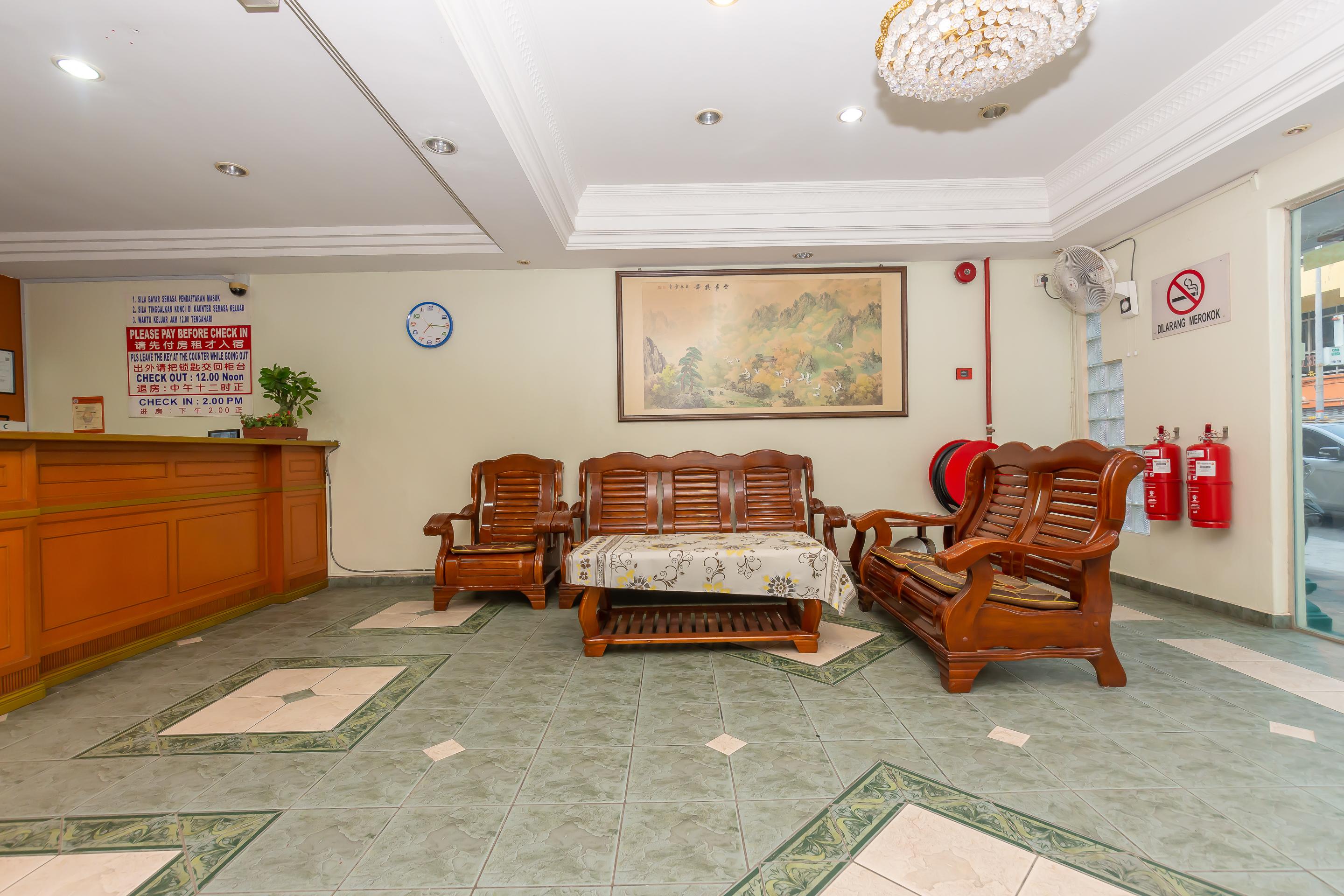 Oyo 764 Hotel Famous Inn Malacca Extérieur photo