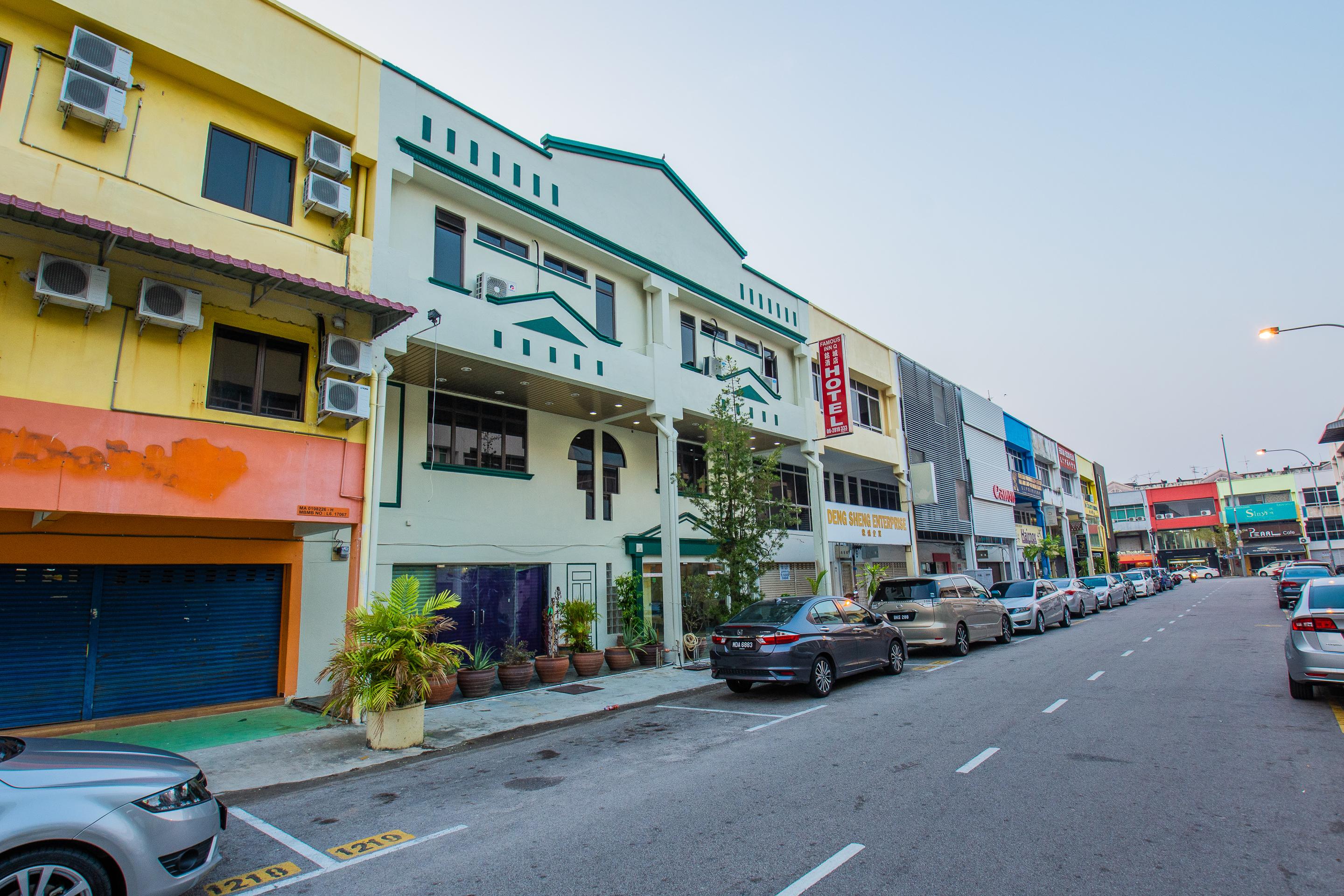 Oyo 764 Hotel Famous Inn Malacca Extérieur photo